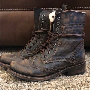 FREE BIRD brown distressed boots canyn HTF